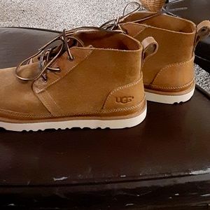 UGG neumel boots
